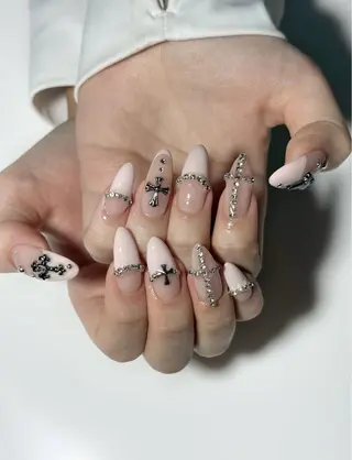 ネイル Lyna 池袋のネイルデザイン