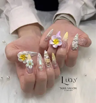 ネイル Lucky Nail Salonのネイルデザイン