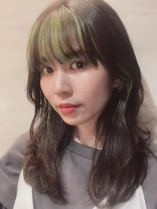 ロング 土佐 優奈のヘアスタイル