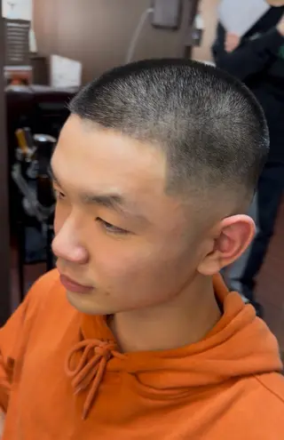 ショート メンズ 糸山 仁のヘアスタイル
