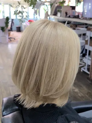 ミディアム カラー Colores Ryuのヘアスタイル