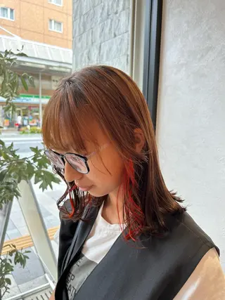 ミディアム カラー 川﨑 真歩のヘアスタイル