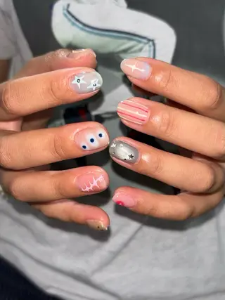 ネイル 🪐富島彩夏 /海外nail🪐のネイルデザイン