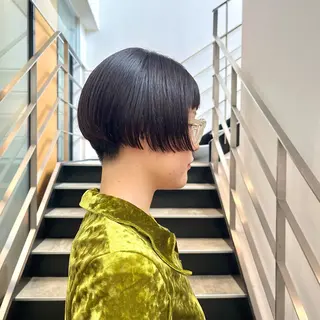 ショート ボブ/レイヤー/ ハッシュカット/河内のヘアスタイル