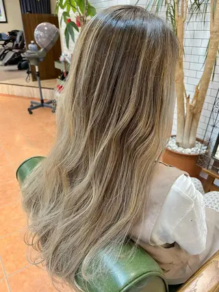 ロング カラー 石井 佑樹のヘアスタイル