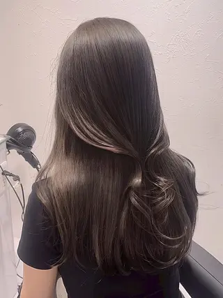 カラー 色持ち🤎ベージュ/ ブラウン🏹表参道のヘアスタイル