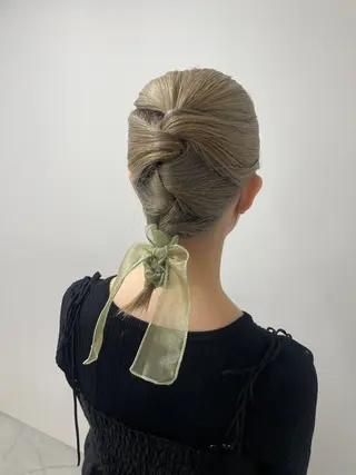 ミディアム ヘアアレンジ タケウチ サトミのヘアスタイル