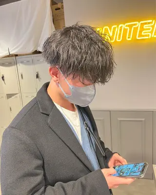 ショート カラー パーマ メンズ メンズパーマ特化 TAIGAのヘアスタイル