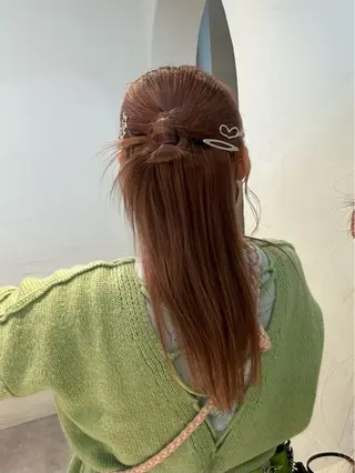 ロング ヘアアレンジ HANAME 原宿美容室のヘアスタイル