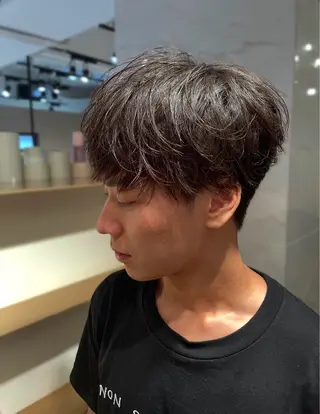 ミディアム 楠見 綾太郎のヘアスタイル