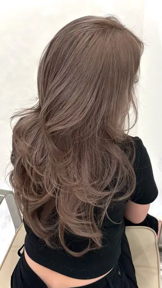 ロング カラー 河合 愛実のヘアスタイル