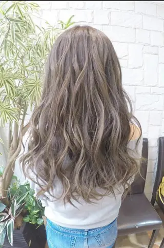 セミロング カラー パーマ ヘアアレンジ メンズ キッズ ネイル マツエク・マツパ 髪質改善 艶髪🔵フセナオヤのヘアスタイル