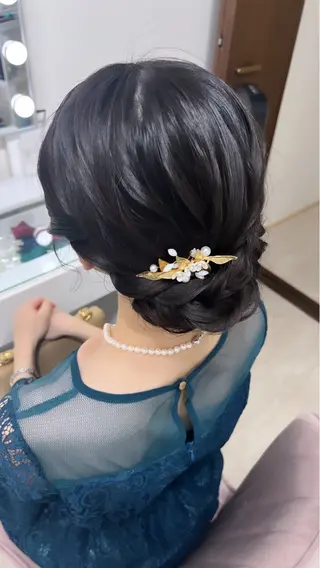 セミロング ヘアアレンジ 大羅 海比のヘアスタイル