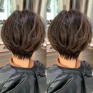ショート レイヤー🍒ショート 🤎店長anju🪽のヘアスタイル