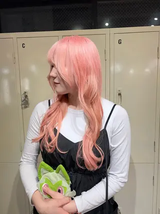 ロング カラー 🧤高明度ハイトーン 🧤莉音のヘアスタイル