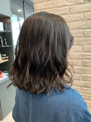 ミディアム カラー 韓国レイヤー×艶髪 ハイトーンRyukiのヘアスタイル