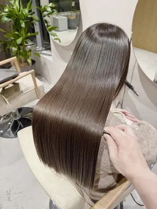 ロング 池田 愛菜のヘアスタイル