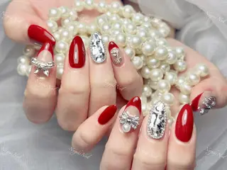 ネイル 🦋 Queenieのネイルデザイン