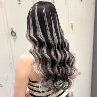 ロング SAKI🎀NEXT 池袋/韓国風カラーのヘアスタイル
