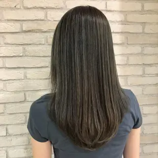 ロング カラー 大平 美沙のヘアスタイル