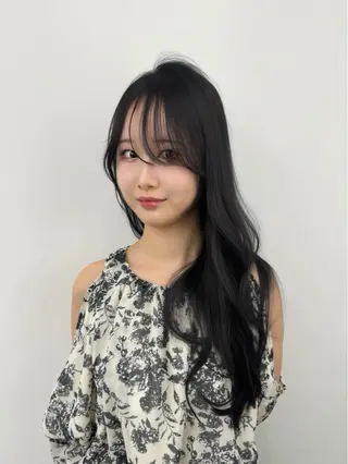 ミディアム カラー 顔まわりの神様✨ 透明感カラー藤嶋秀幸のヘアスタイル