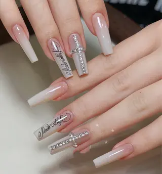 ネイル Anna Melia Nailのネイルデザイン