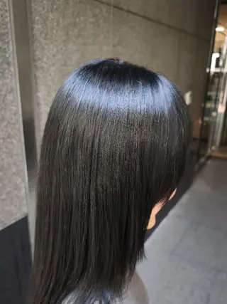 カラー 井口 葉月樹のヘアスタイル