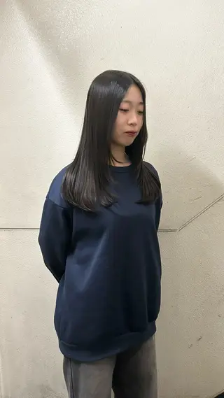 セミロング 真愛 /UMMのヘアスタイル