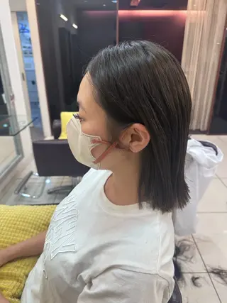 ミディアム 石井 麻鈴のヘアスタイル