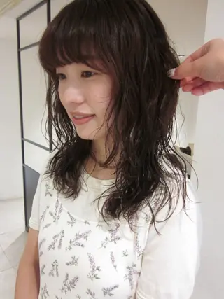 ミディアム パーマ yuka | 京都 |カットモデル🧁♡のヘアスタイル