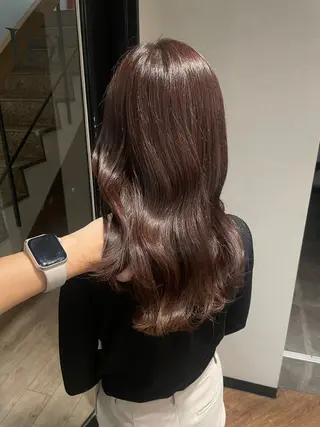 ロング カラー Anju／ 小顔カットのヘアスタイル