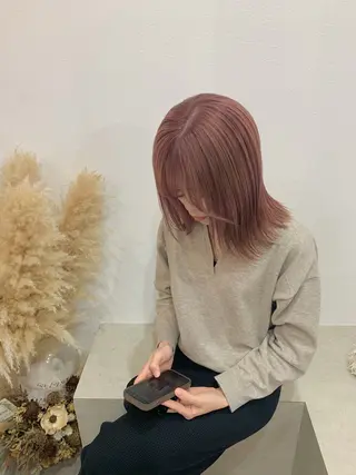 ミディアム カラー yuumi 👱🏻‍♀️のヘアスタイル