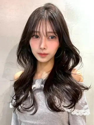 ロング さくら/似合わせレ イヤー/艶カラー🖤のヘアスタイル