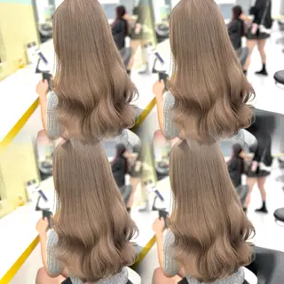 ロング カラー 🐬艶ハイトーン/ レイヤー/透明感🩵のヘアスタイル