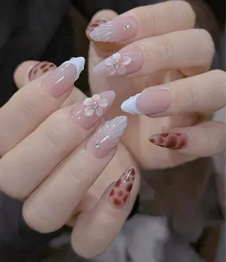 ネイル Hin Hana Nailのネイルデザイン