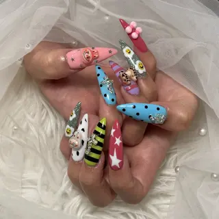 ネイル 🌈 Laule'aのネイルデザイン
