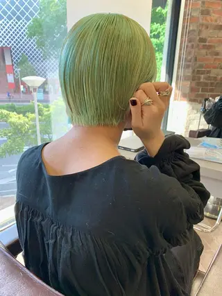 ショート 土屋 有加理のヘアスタイル