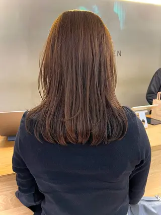 セミロング 似合わせレイヤー ＆縮毛矯正のヘアスタイル