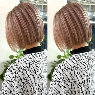 ショート バレイヤージュ ボブ🌈ナツヤのヘアスタイル