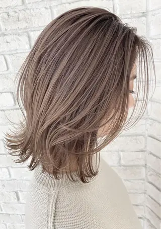 ヘアアレンジ あやか 白髪ぼかしハイライトのその他イメージ