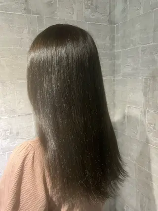 ロング カラー 山田 誠也のヘアスタイル