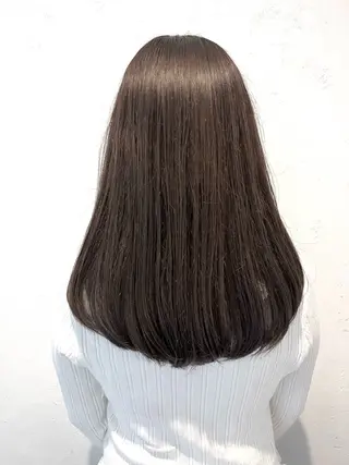 セミロング カラー 伊藤 さやかのヘアスタイル