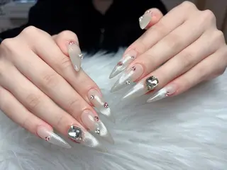 ネイル Cloudy Chan Nailのネイルデザイン