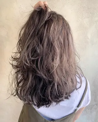 セミロング カラー 沖縄東京2拠点美容師 mamicoのヘアスタイル