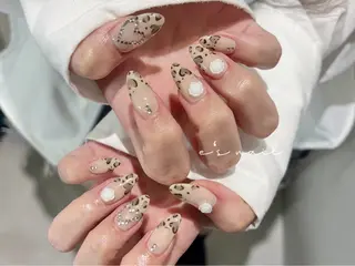 ネイル e’s nail Lumièreのネイルデザイン