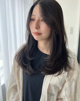 ロング SOYON 西ゆうかのヘアスタイル