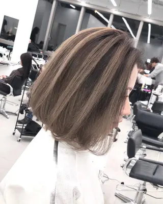ミディアム カラー ブリーチ 透明感HIDEのヘアスタイル