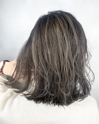 ミディアム カラー 沖縄東京2拠点美容師 mamicoのヘアスタイル