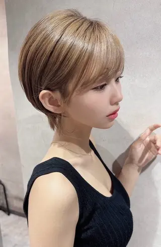 ショート マエザワ リュウのヘアスタイル