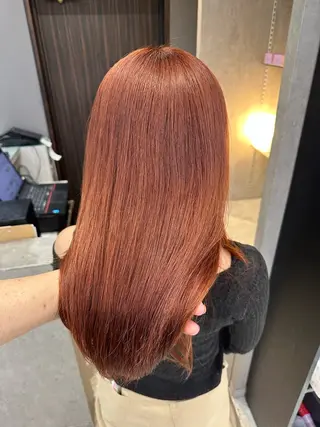 ミディアム カラー 天神暖色カラー レイヤー・髪質改善のヘアスタイル